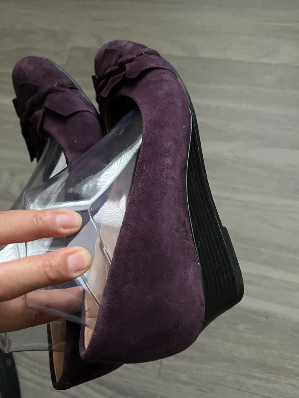 Earth Women’s Plum Purple Suede Low Wedge Floral Detail Size 10